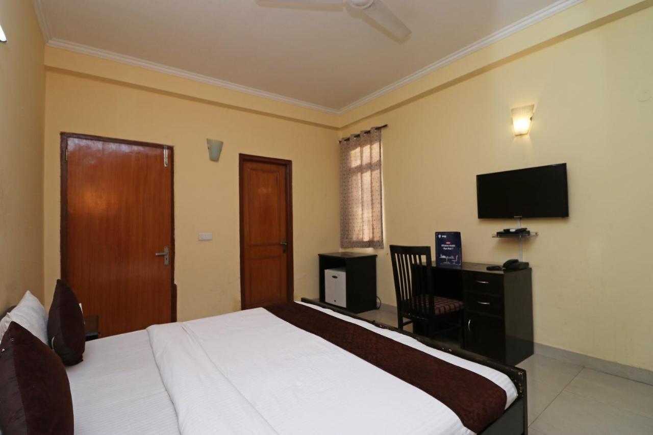 Hotel Oyo 6608 Sector 56 Badshahpur Exteriér fotografie